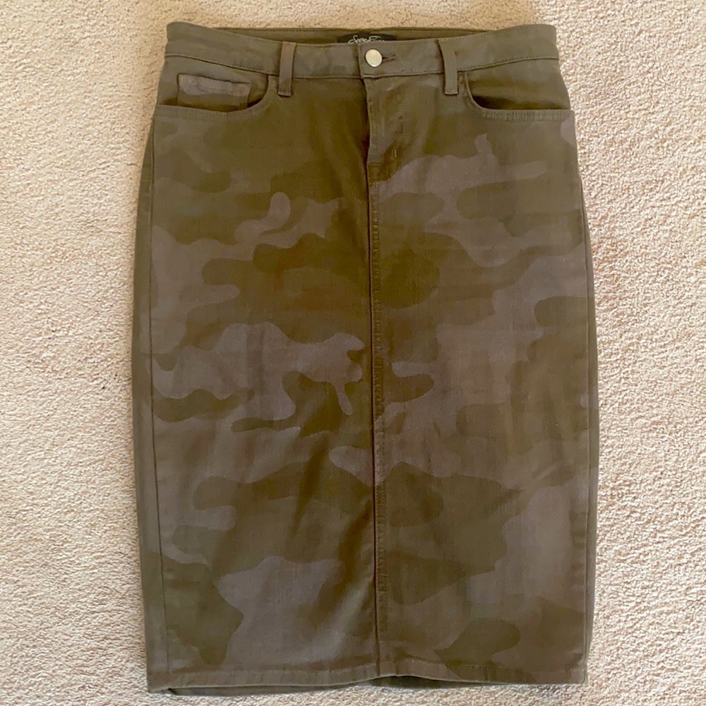 Seven Two Denim Camo skirt